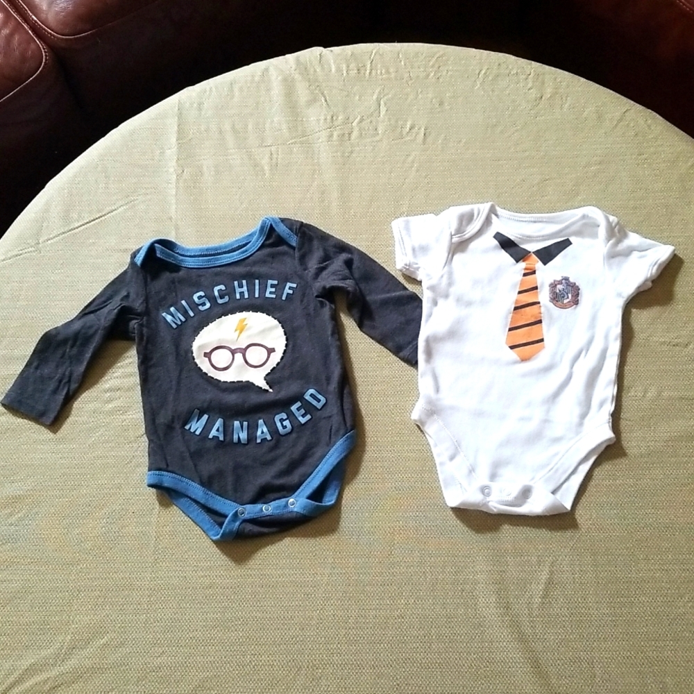 🥳HOST PICK🥳❣5 for $25 Sale❣ Bundle of 2 Harry Potter Onesies